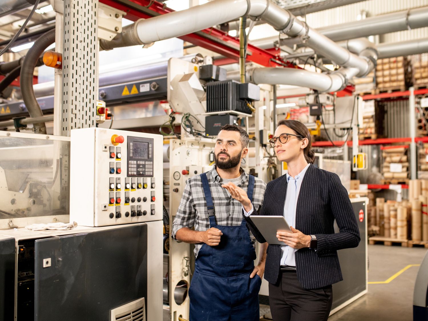 engineer-and-manager-inspecting-factory-machinery-2026-01-05-00-21-19-utc